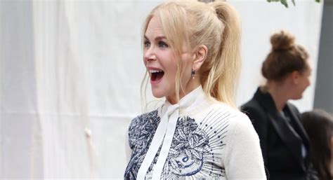 Nicole Kidman, 51, Shows Off Slamming Bikini Body On The。